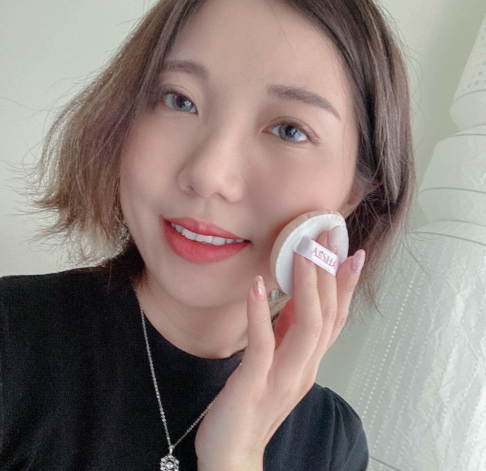 柔软、上妆细致的上妆工具，AliSHA棉花糖气垫粉扑，及内含保湿的明色裸妆BB霜 | 【美妆保养】日日美铺