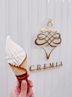 台北信义区│Cremia北海道冰淇淋之神│浓郁牛奶+巧克力口味│「Happiness Day」市府店