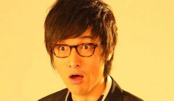 王传君章宇当街热吻？！这一幕我真的不敢看了！