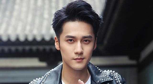 金晨解约，胡歌死守，而已经离开了唐人的他，究竟能否再次走红？