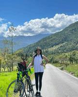 洪小铃私下里随性的穿搭都透露着讲究，不信来看