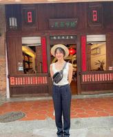 洪小铃私下里随性的穿搭都透露着讲究，不信来看