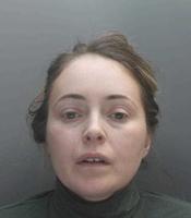 英戏精女一人饰15角,骗朋友7个月致其推迟婚礼损失惨重,终入狱 英戏精女一人饰15角,骗朋友7个月致其推迟婚礼损失惨重,终入狱