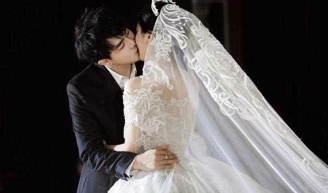 赵兮雪七舅姥爷 婚礼现场！闺蜜胡玛丽全程流泪 我希望你比我幸福啊