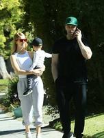 杰森·斯坦森再带绿帽上街，大嫂穿宽松萝卜裤，巨跨快赶上卡戴珊