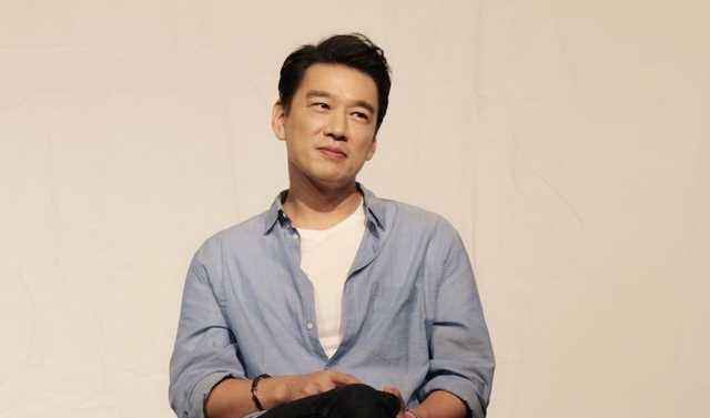 赚钱后第一时间转给妻子，被网友称为霸总专业户，他还自曝是财迷