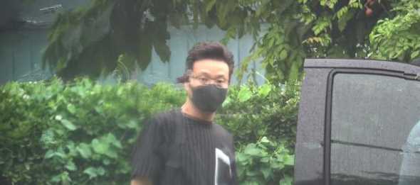 没出轨，且妥善照顾了前妻！深陷舆论风暴的王迅发文：将追责到底