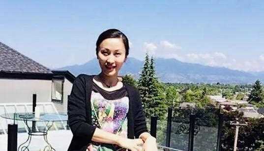 杨子是男人也是商人，他和黄圣依到底离婚了吗？如今闹得沸沸扬扬