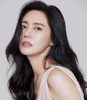 秋瓷炫，温馨迷人的知性美女，淡雅柔情的气息，如少女一般清新