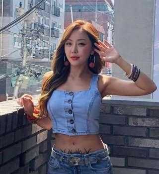 真的没修图！女星合照S型电线杆遭质疑，网友求证当场傻眼了