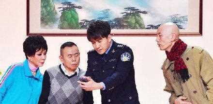 翟天临刚在春晚舞台上演“打假”，就被群众揭发学术造假，学历不应成为明星的“镀金”光环
