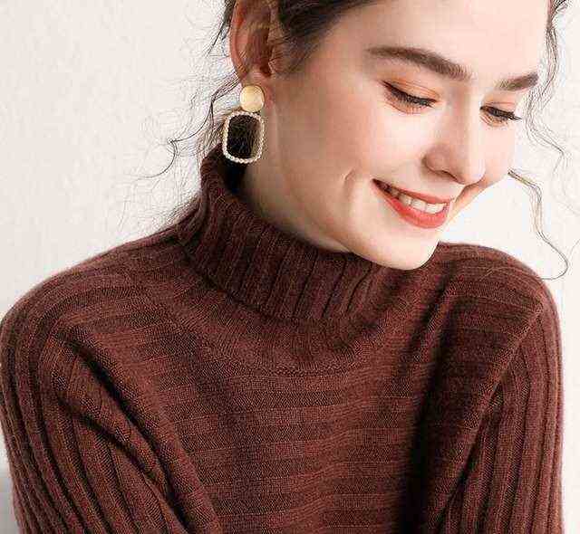 时尚雅致的羊绒衫不只是用来保暖