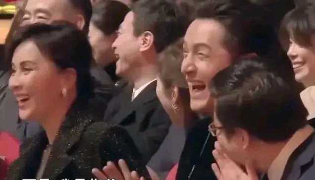 3月才开始，娱乐圈这是怎么了？亲热被录、约酒家女、又当又立