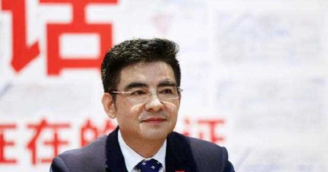 陈光标高调捐款20亿，却因为逃避支付100万，被称作“中国首骗”