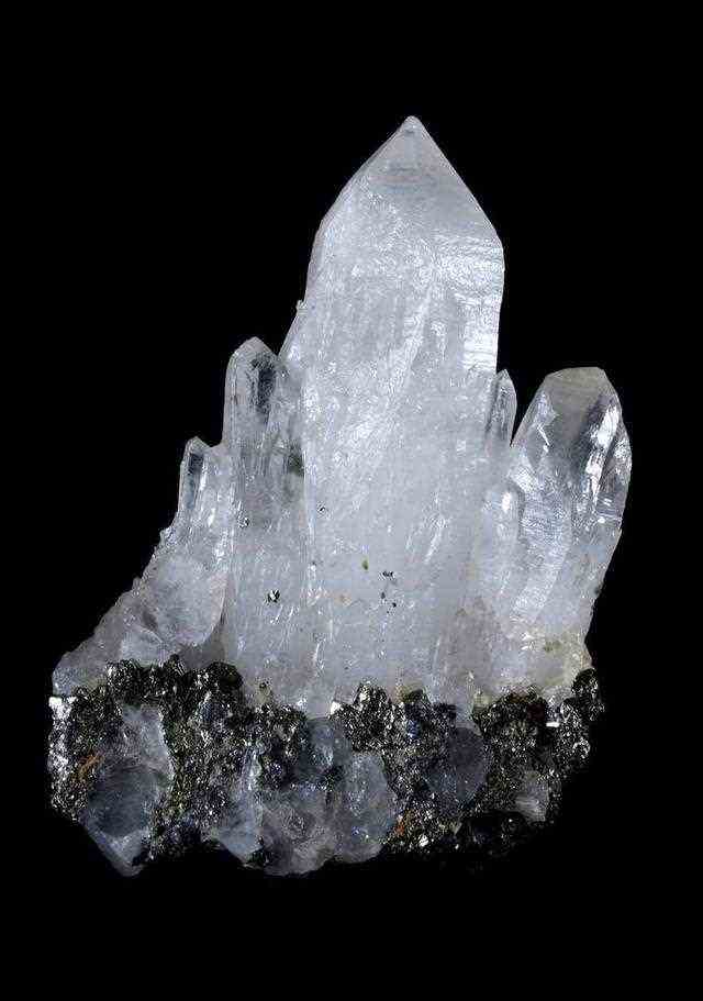 东海水晶甲天下 浅谈一个水晶从业者对天然水晶的理解与看法