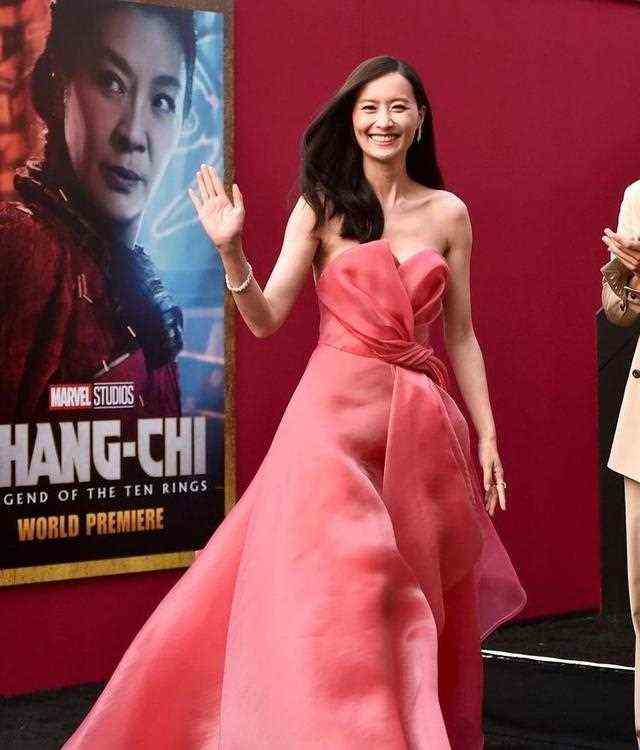 离婚富豪老公勇闯好莱坞，38岁陈法拉活出爱情事业两得意