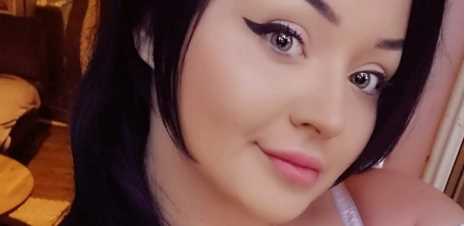 英国26岁美女因傲人身材被歧视！称患抑郁症，想靠手术过正常生活