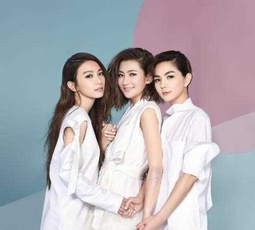 国内最强女团即将合体庆17周年，戏称吴青峰是背后灵，粉丝超激动