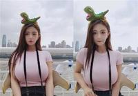 虎牙女主播大秀好身材，骚男：这也太大了吧，两只手都不够抓