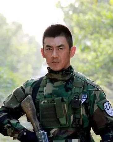 任天野拍戏太敬业！大腿伤口竟被汗水泡烂，导演却回应说没见过
