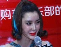 当年的车模李颖芝还活跃在圈内吗？好像销声匿迹，没有声音了……