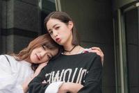 女星与好友在电视节目中反目成仇,而现实却也受到影响,引起热议 女星与好友在电视节目中反目成仇,而现实却也受到影响,引起热议