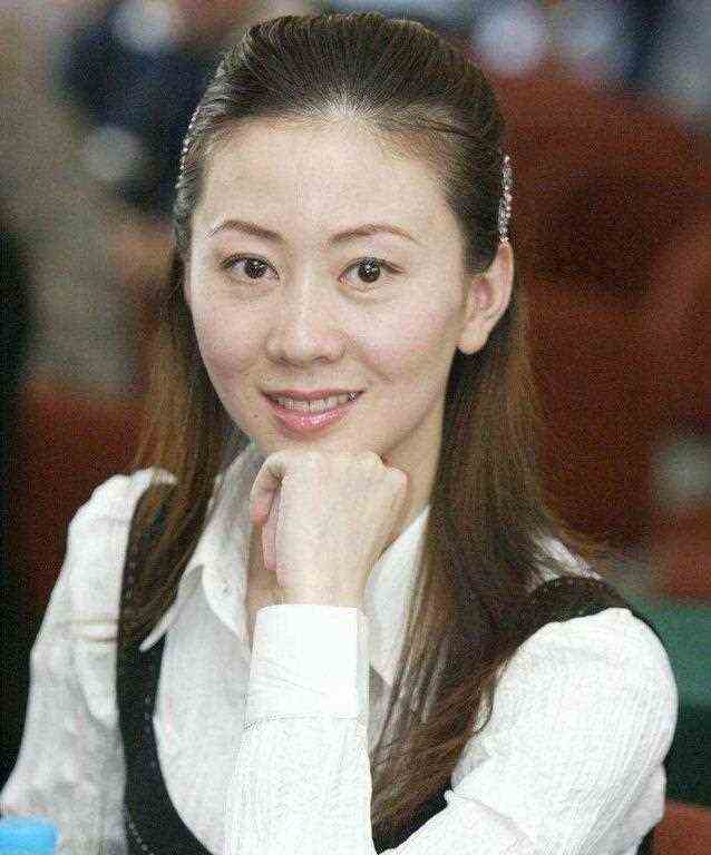 汤加丽的曲折人生：婚姻解体、亲情破裂，她做了别人不敢做的事