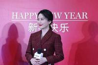 48岁俞飞鸿和40岁刘涛出席兰蔻代言活动，网友：年龄才28吧