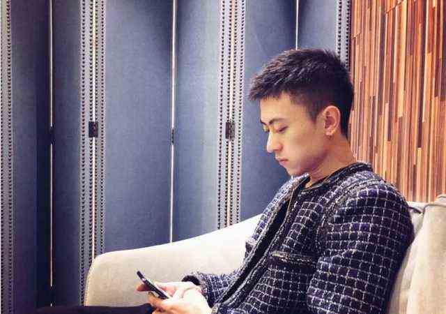 粉丝千万CEO又上热搜，疑似被人说成某人男友，本人已回应