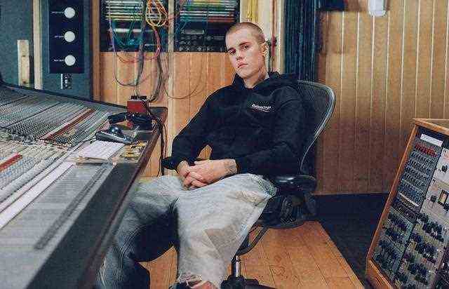 Justin Bieber 与 Kim Kardashian 亮相 Balenciaga 新一季形象大片