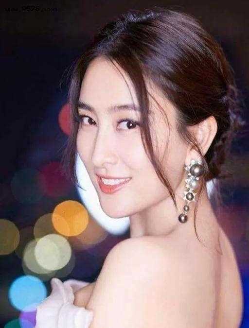马苏：蒙昧后面的“轻浮”日子