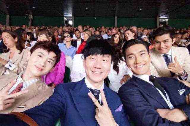 “全球10大受瞩目年轻皇室”的第九名爱穿什么？这些限量版女人都爱穿基本款