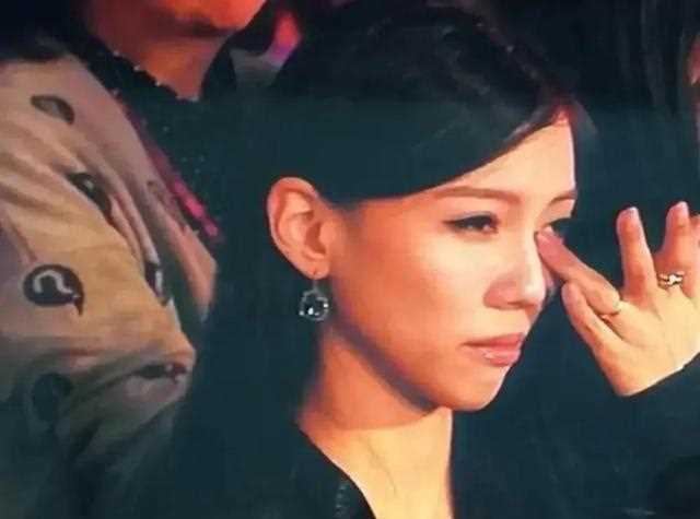 王力宏海外离婚，为争抚养权强闯豪宅，人性本质如此脆弱
