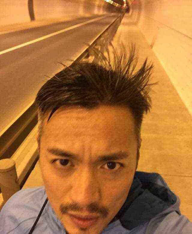 情歌王子出身，转型失败成油腻大叔，连拍烂片票房47万？