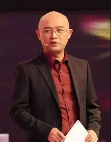 当年孟非、乐嘉、黄菡三人组红极一时，现在境遇却大不相同