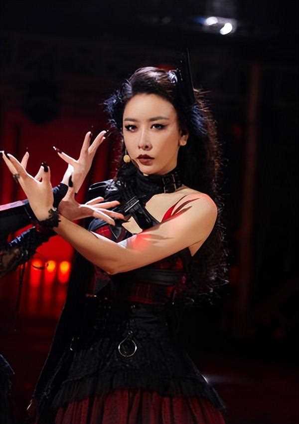 《浪姐》女星被聘公司董事…月薪破百万！「履历不实」1年便辞职