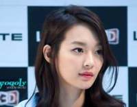 韩国女星美到刷屏，37岁的脸水润如常，自称护肤全靠喝水