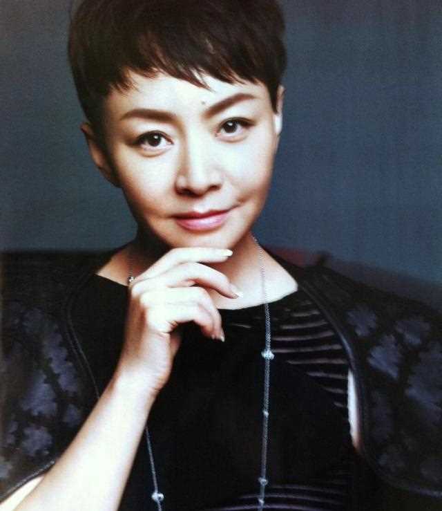 “喜剧女王”宋丹丹：3次婚姻4个男人，37岁28天闪婚找到真正幸福