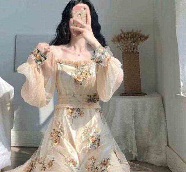 皮肤黑=不敢露？这位俄罗斯博主值得借鉴，告别“土气”显得高级