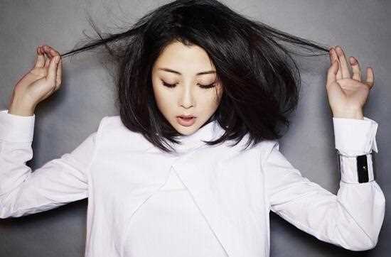 殷桃绯闻男友身份被扒，曾是话剧界“台柱子”，自曝偶像是王宝强