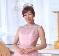 45岁TVB「御用主持」入行21年首演八婆!嫁机师老公生女持家有道 45岁TVB「御用主持」入行21年首演八婆!嫁机师老公生女持家有道