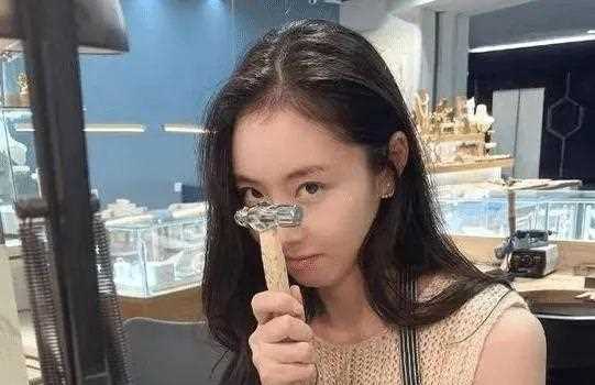 万小刀：怎样的“小作文”能让明星塌房？