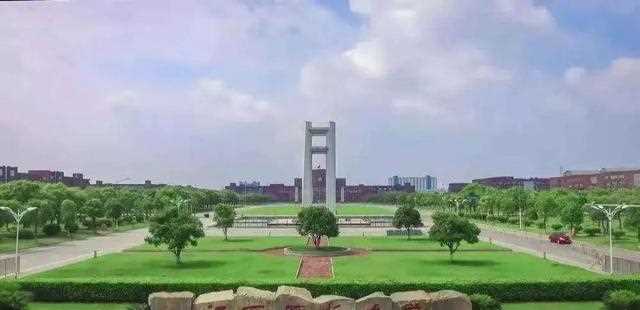 尹颂就读南昌大学？这位主播错误有点多