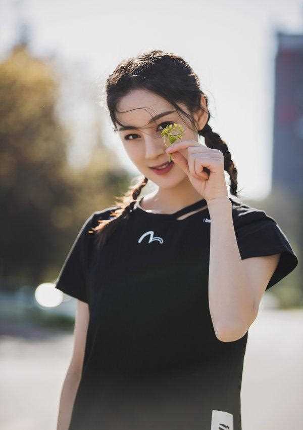 运动酷女孩是不是你的菜？演员赵圆瑗拍摄写真率性可爱