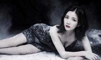 美女自称浙传校花,抹胸黑裙显露S形曲线,烈焰红唇超迷人 美女自称浙传校花,抹胸黑裙显露S形曲线,烈焰红唇超迷人