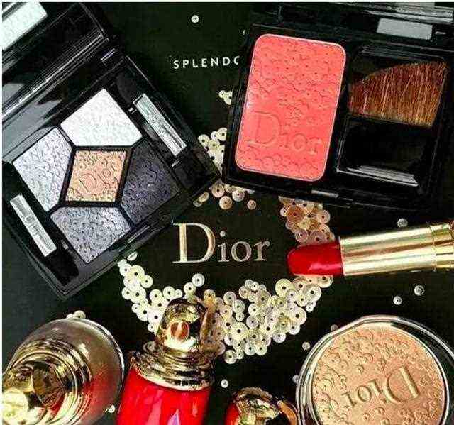 2016圣诞彩妆来了啊！美的简直在抢钱呀！