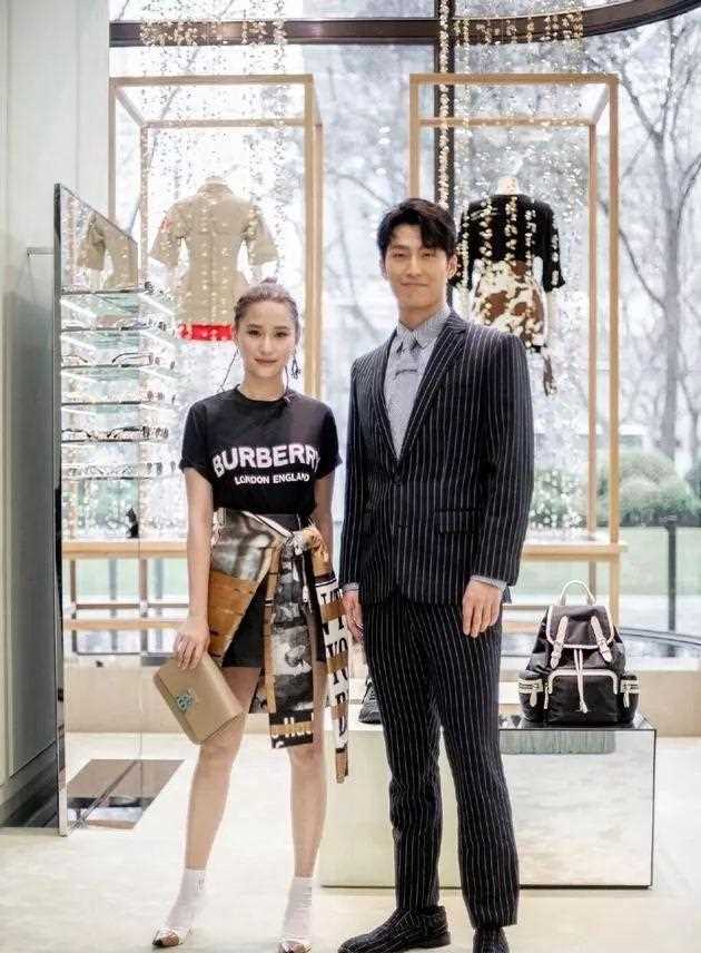 他坐拥千亿资产，明星都趋之若鹜，家产争夺从姨太转移到了第三代？