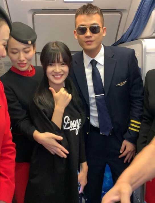 抖音网红“七阿姨”啥背景？撩了大半个娱乐圈，了解后直呼：佩服