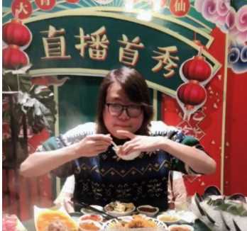 靠吃都能成名，抖音红人浪胃仙走红，网友：你到底是男生还是女生