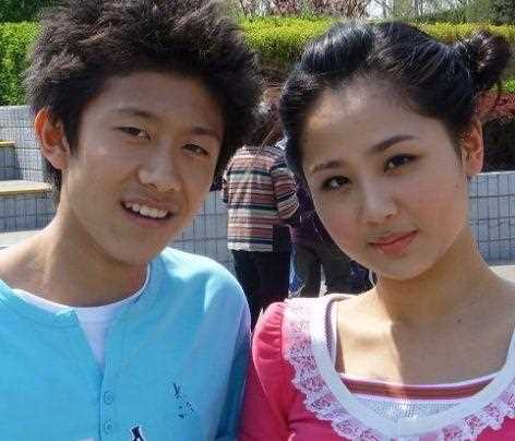 还记得周星驰的“女儿”吗？小时候很可爱，今脸变长似发面馒头？